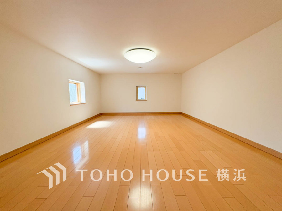 蔵のような大型収納を完備。暮らし心地を大きく左右する収納を、適材適所に配置し使い勝手を考慮しました。空間を余すところなく有効利用した収納は生活空間をより上質なものにしてくれるでしょう