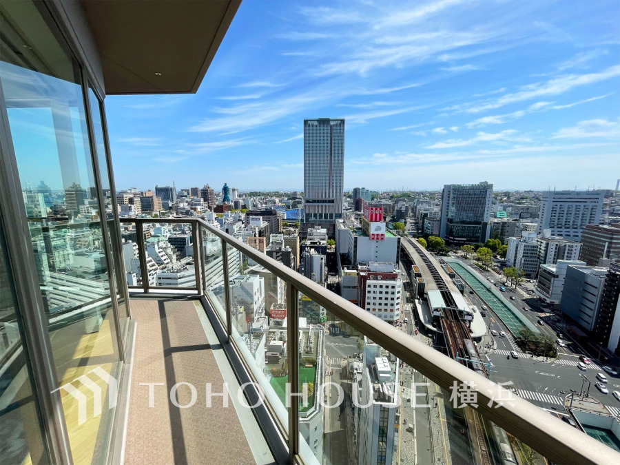 関内駅徒歩1分、都市の中心エリア・暮らしのほぼ全てを身近に備え、フットワークの軽やかな暮らしを実現。