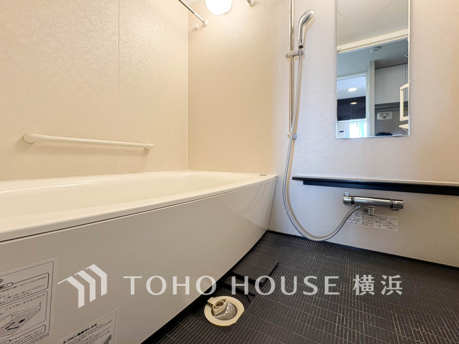 1日の疲れを取り心身を癒すことができる住まいの中のリラクゼーション空間、リラックスできるよう優しいカラーをチョイスしました。時を忘れるほどのんびりできる空間に。