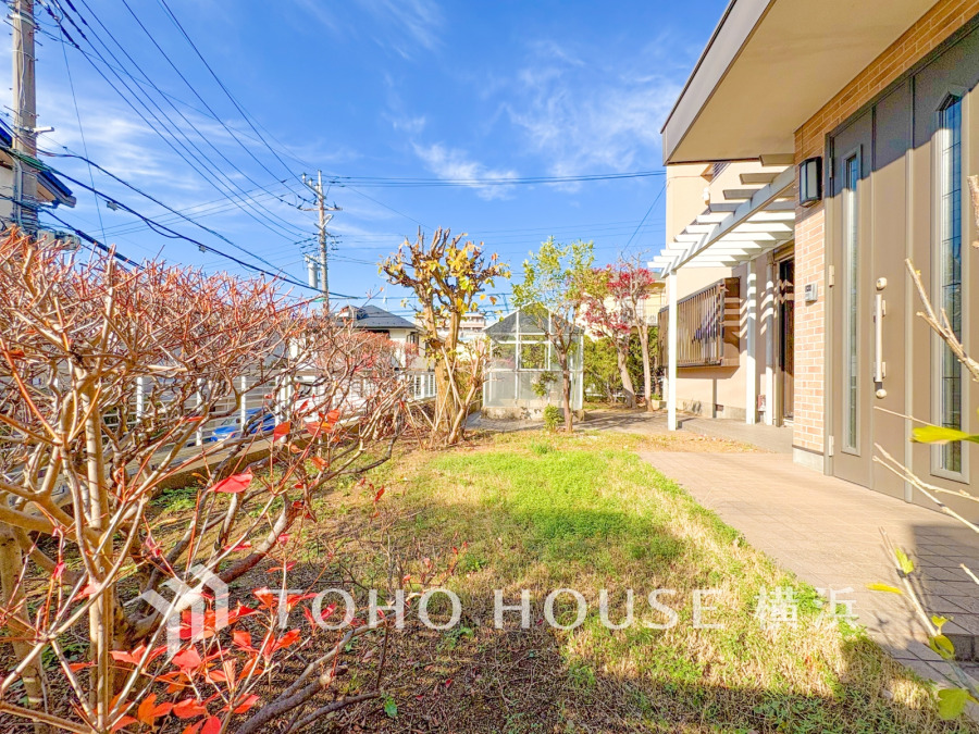 田園都市線沿線の良質な住環境。「市が尾」駅徒歩3分の好立地。67坪超の広々とした陽当りの良い角地。ここに住む贅沢を感じてください。きっとご満足いただける筈です。