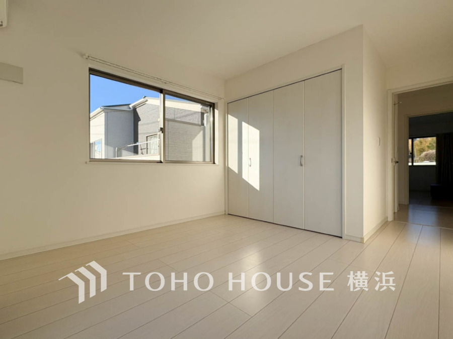 感性を育むプライベートルームはシンプルでスマートな空間。好みの空間で読書をしたり、音楽を聞いたりと一人の時間も充実したものにできます。