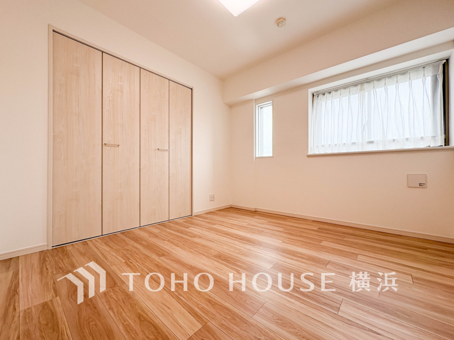ゆとりと収納を確保した洋室。自分時間を充実させながら心豊かなひとときを過ごすための大切な空間です。
