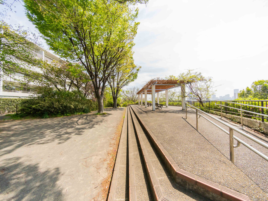 立町みはらし公園　約700ｍ