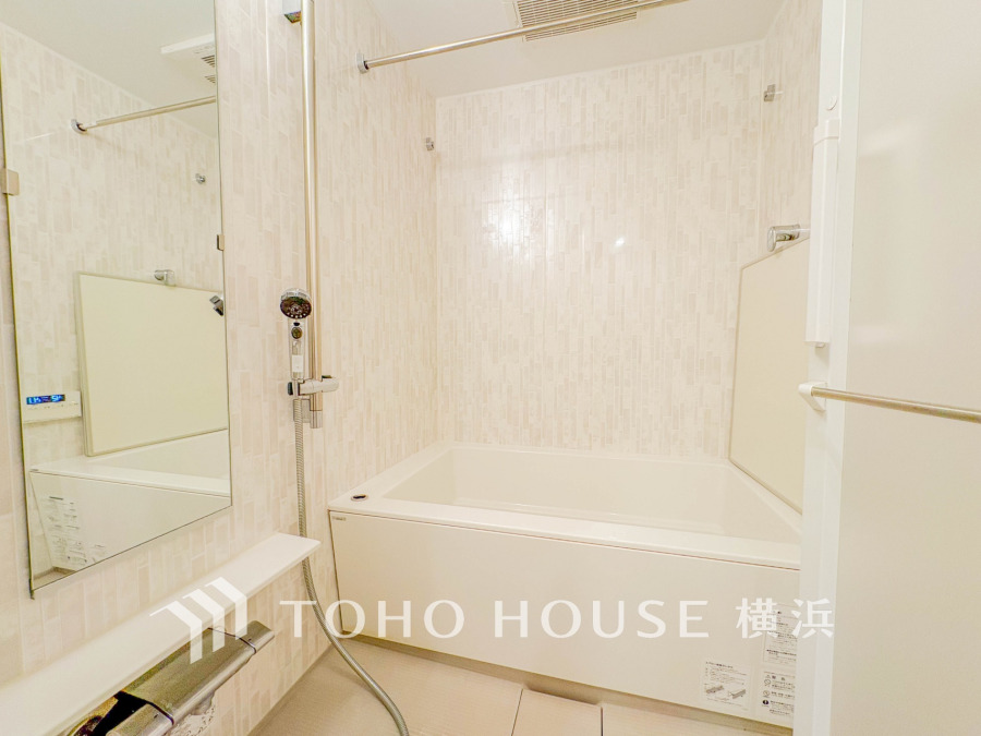 1日の疲れを取り心身を癒すことができる住まいの中のリラクゼーション空間、リラックスできるよう優しいカラーをチョイスしました。時を忘れるほどのんびりできる空間に。