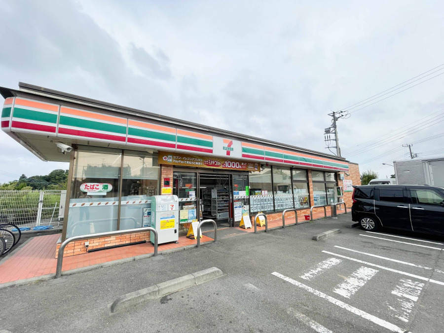 セブン-イレブン 横浜下瀬谷2丁目店　約500ｍ