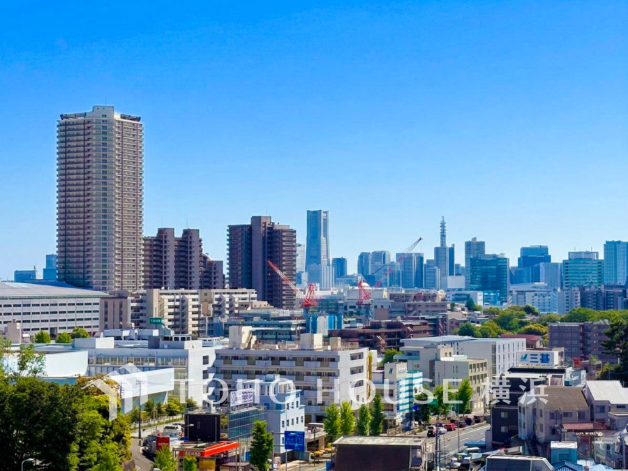 時の流れと共に装いを変える街の景観を独り占め。この街ならではの美しい風景を心ゆくまでお楽しみ下さい。
