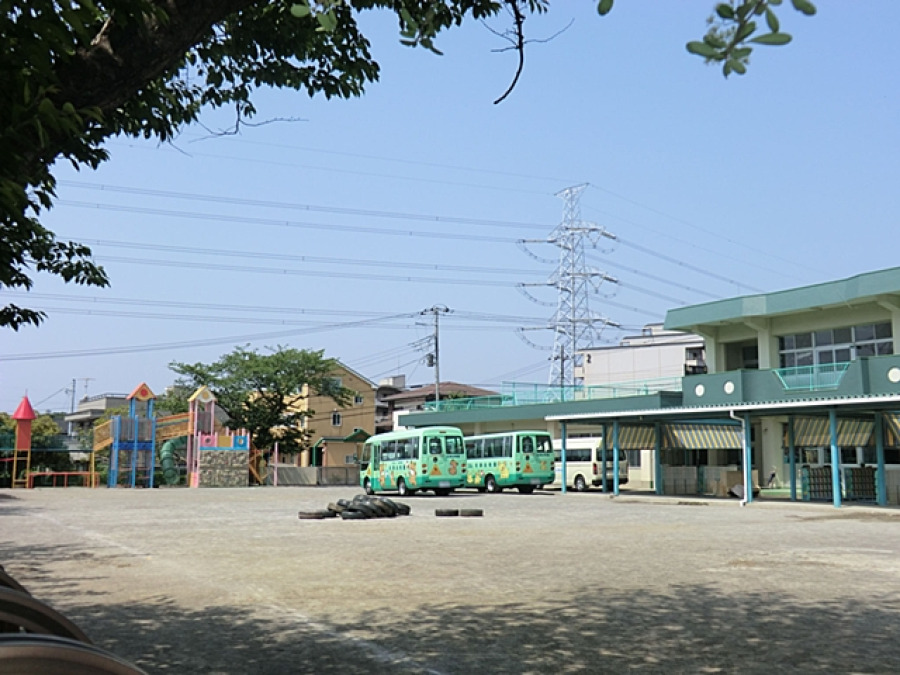 名瀬幼稚園: 約800m