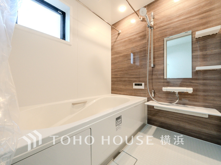 1日の疲れを取り心身を癒すことができる住まいの中のリラクゼーション空間、バスルーム。心からゆったりと寛いでいただけるよう、ゆとりのスペースを確保しています。