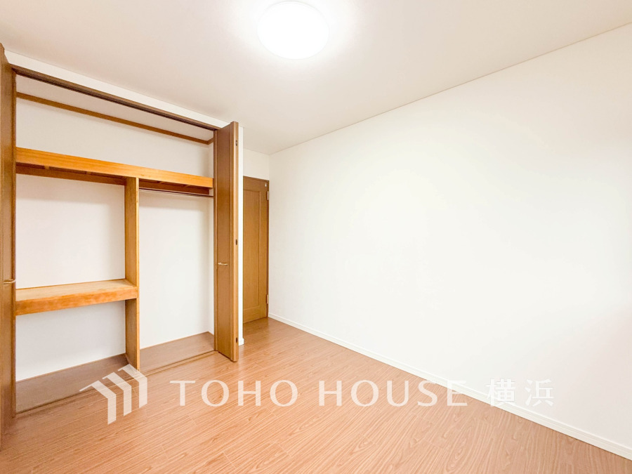 各部屋にクローゼット完備。ゆとりの収納で片付けも掃除もテキパキ完了。もちろん、子ども部屋にもクローゼットがあるので、早くから「自分で片付け」の習慣が身につけられます。