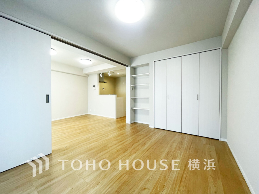 家族一人ひとりの大切なプライベート空間。趣味・感性で自由に演出できるよう、シンプルに仕上げた空間。暮らし心地を大きく左右する収納を、適材適所に配置し、使い勝手にも考慮しました。