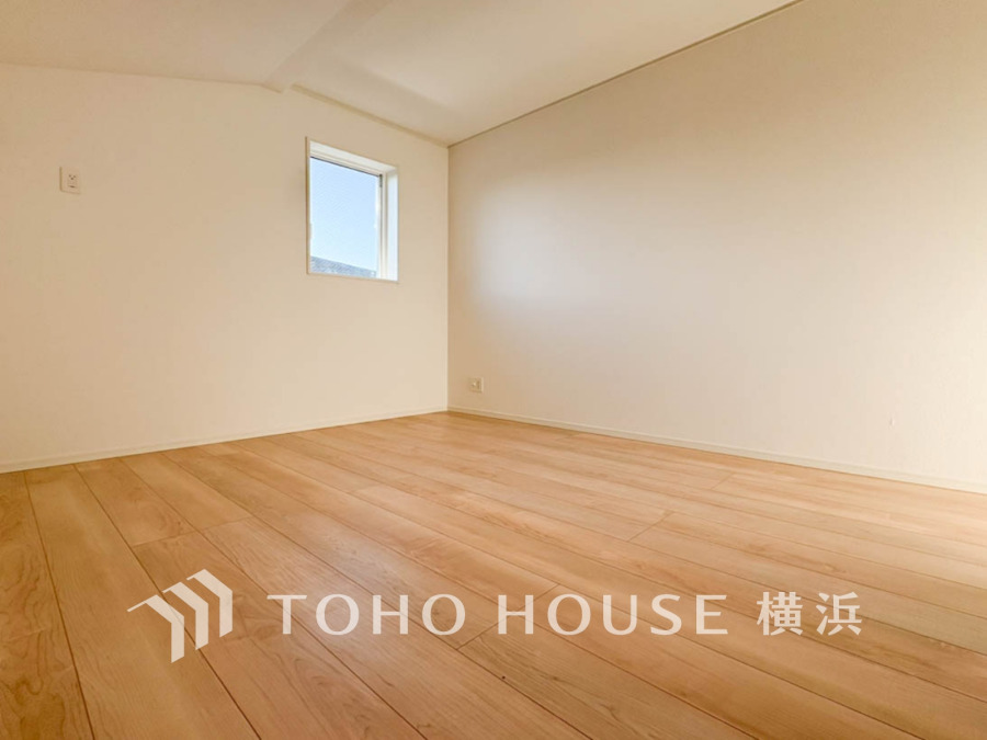 感性を育むプライベートルームはシンプルでスマートな空間。好みの空間で読書をしたり、音楽を聞いたりと一人の時間も充実したものにできます。