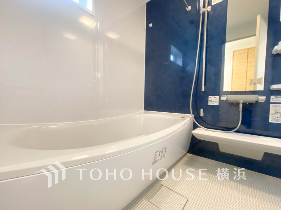 1日の疲れを取り心身を癒すことができる住まいの中のリラクゼーション空間、バスルーム。心からゆったりと寛いでいただけるよう、ゆとりのスペースを確保してます。