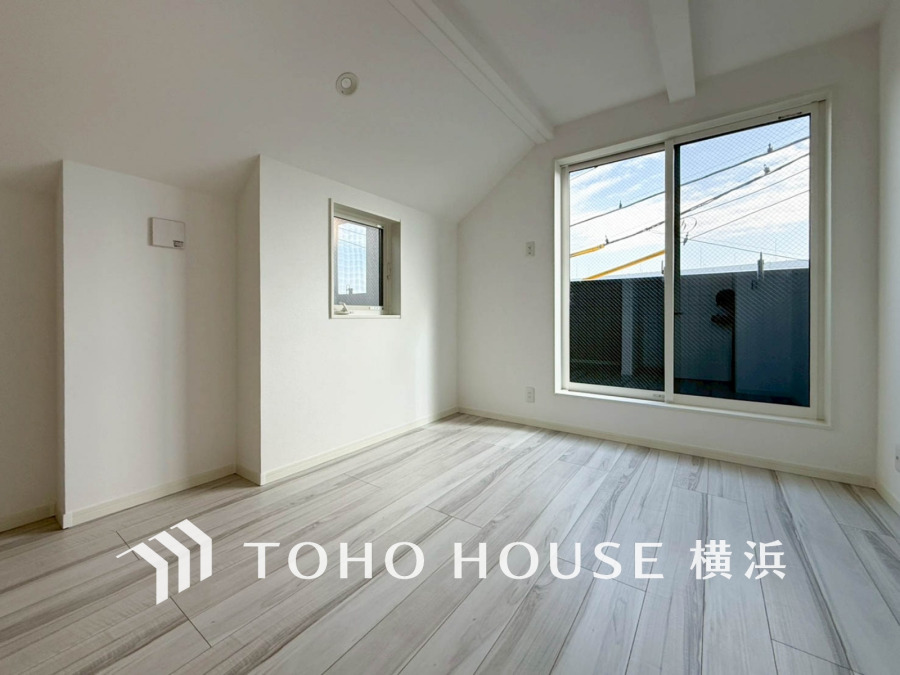 感性を育むプライベートルームはシンプルでスマートな空間。好みの空間で読書をしたり、音楽を聞いたりと一人の時間も充実したものにできます。