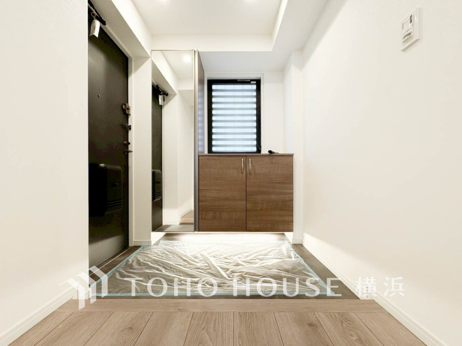 清潔感溢れる玄関がお出迎えする本邸宅の物語は、ここから始まる日常を期待させます。この場所には「希望」と「優越」で包み込んでくれる「特別」な空間があります。