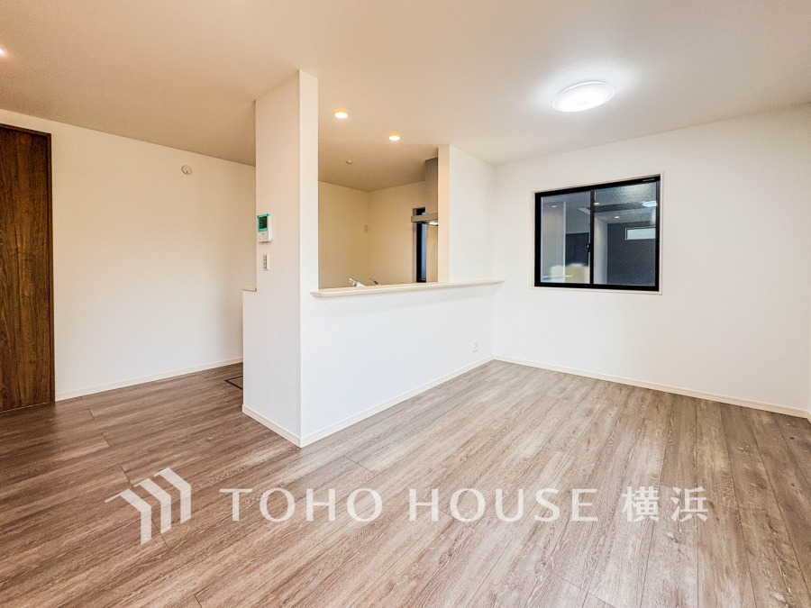一日の中で多くの時間を過ごすことになる住まいだからこそ、いつも穏やかな空間であるように心掛けています。構成する建材などへの配慮が、住まう方の健康を守ります。