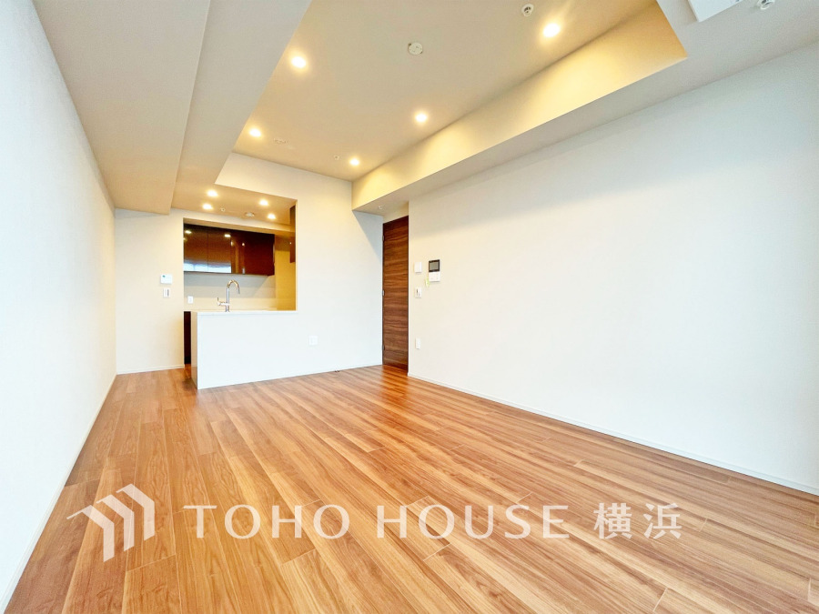 たくさんの想いが美しいカタチに彩られた時、そこにはひと時のくつろぎが生まれ、ゆっくりと愛着が育まれていきます。