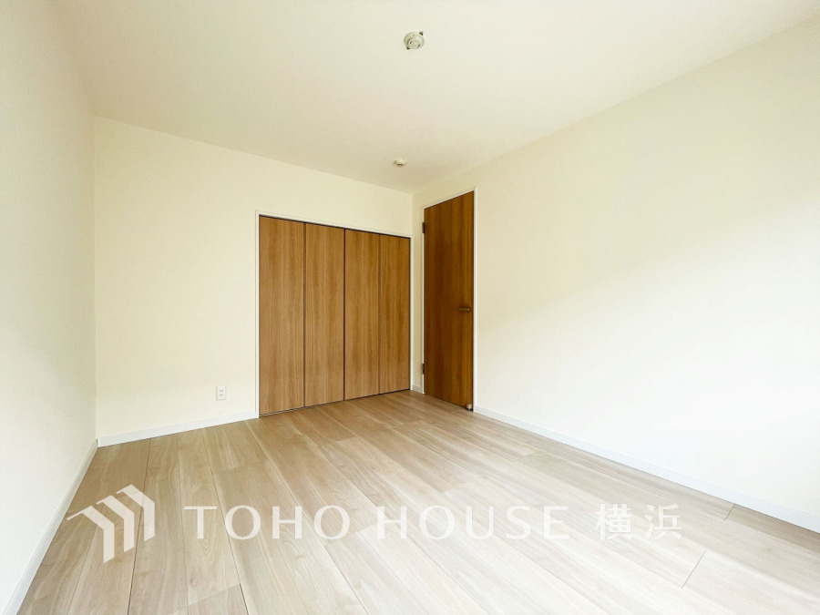 感性を育むプライベートルームはシンプルでスマートな空間。好みの空間で読書をしたり、音楽を聞いたりと一人の時間も充実したものにできます。