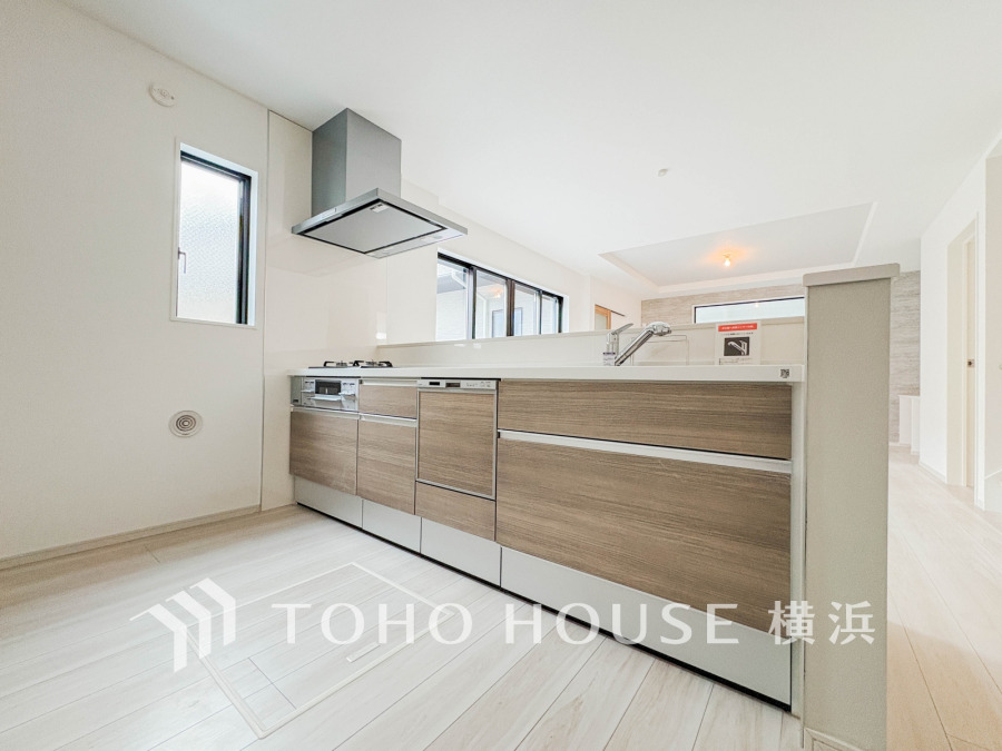 長い時間滞在するキッチンだからこそ、食事の準備を楽しい時間に、忙しい時でもスムーズに無駄なく作業できる、お手入れも簡単にできるなど、毎日を楽しくするキッチンスペースに仕上げました。