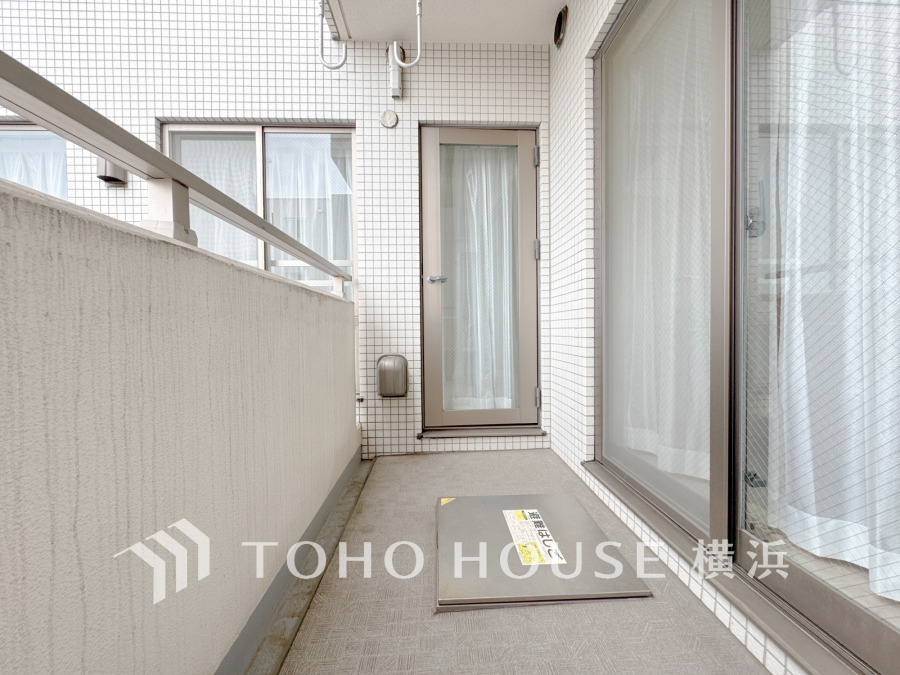 気持ちのいい空が見渡せる広いバルコニー。爽やかな風を感じて、心躍る素敵な暮らしがはじまります。