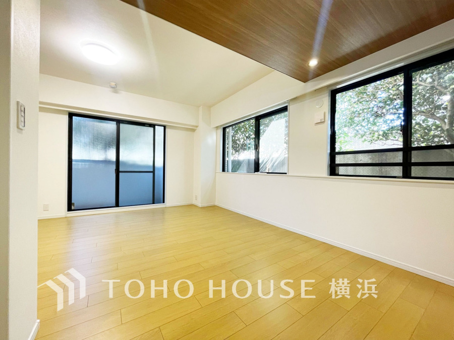 ご家族やお友達との時間など、多くの時を刻む空間。何気なく過ぎる時でさえも上質なひと時となる快適な空間を目指して。