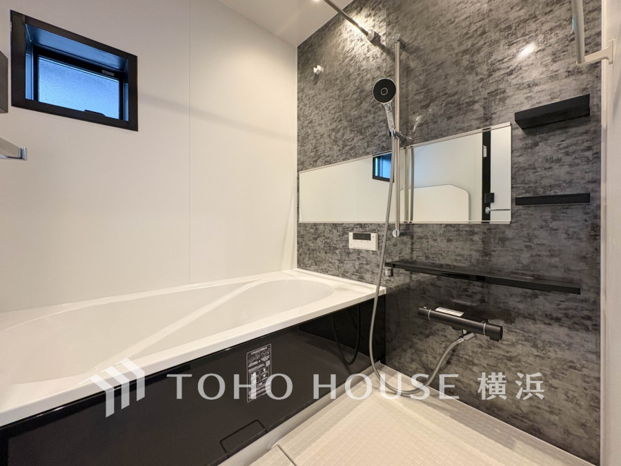 1日の疲れを取り心身を癒すことができる住まいの中のリラクゼーション空間、バスルーム。心からゆったりと寛いでいただけるよう、ゆとりのスペースを確保しています。