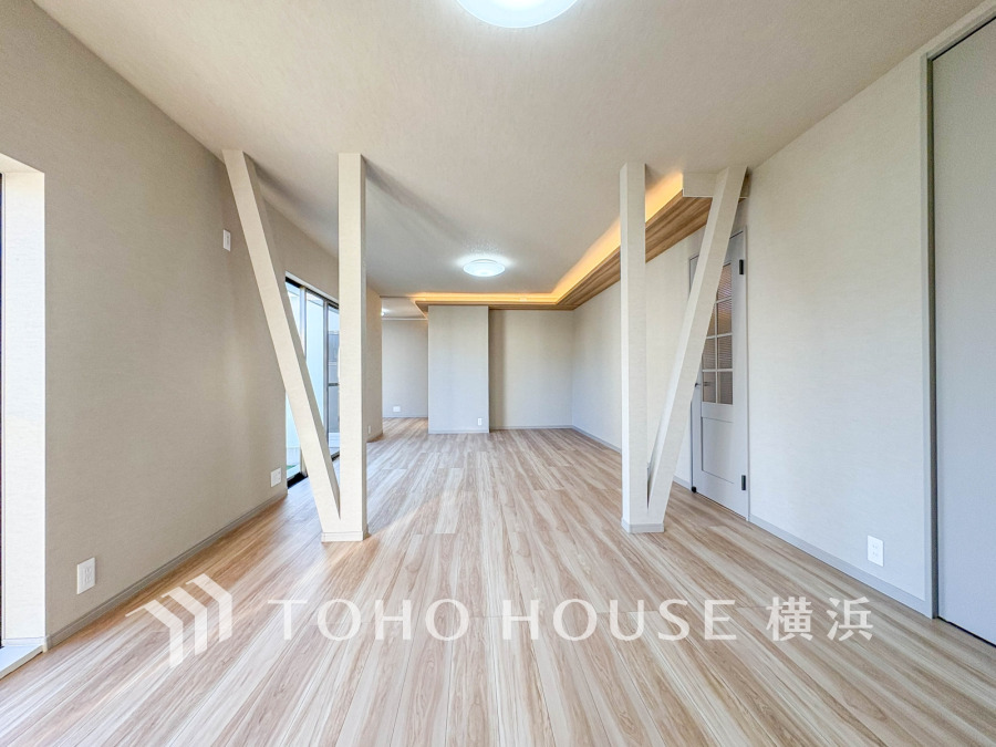 上質な時間を育む暮らしのメインステージ。25.7帖の寛ぎの大空間です。