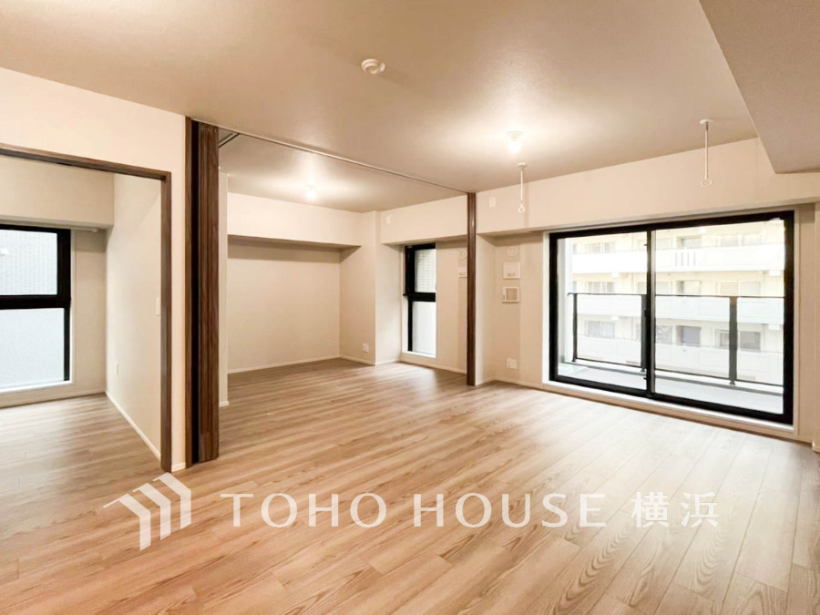 LDKは広々した大空間。家族やお客様との時間など、多くの時を刻む空間。何気なく過ぎる時でさえも上質なひと時となる快適な空間を目指して。