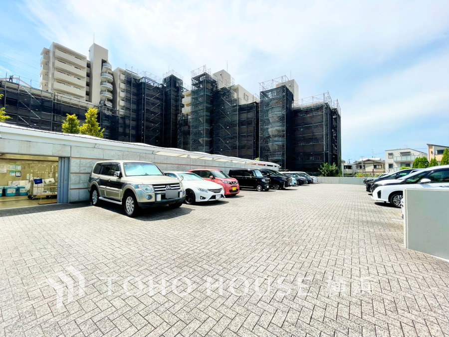 【2026年8月撮影】駐車場の空き状況や詳細につきましては、担当までお気軽にお問合せくださいませ。