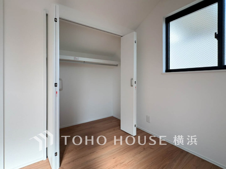 お客様の求める本当の“住み心地”とは何なのか。そのための一手間一工夫を惜しみません。街並みや周辺の環境に呼応しながら、美しく、そして毎日の暮らしを考慮した機能性の高い住まい。