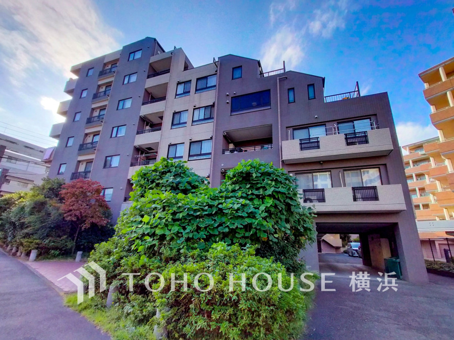 徒歩11分の洋光台駅周辺は、お買い物施設が充実した利便豊かなエリアです。