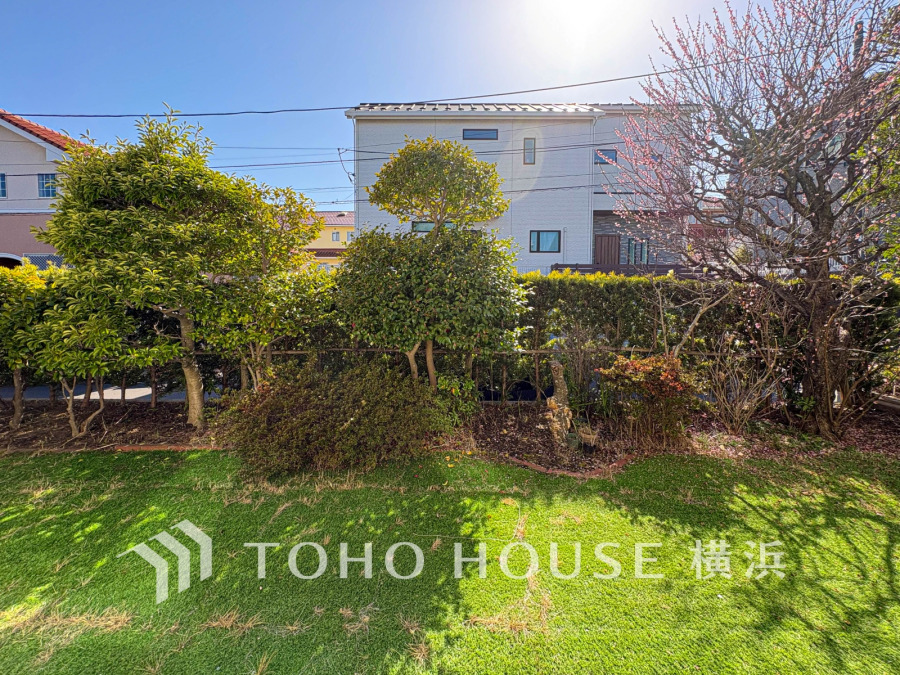 日当たり良好なお庭は緑が心地よい、憩いのプライベートガーデンです。