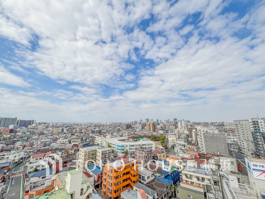 煌く風景を絵画のように。昼も夜も異なる美しさで魅せる景色は、日常に癒しと潤いを与えてくれることでしょう。