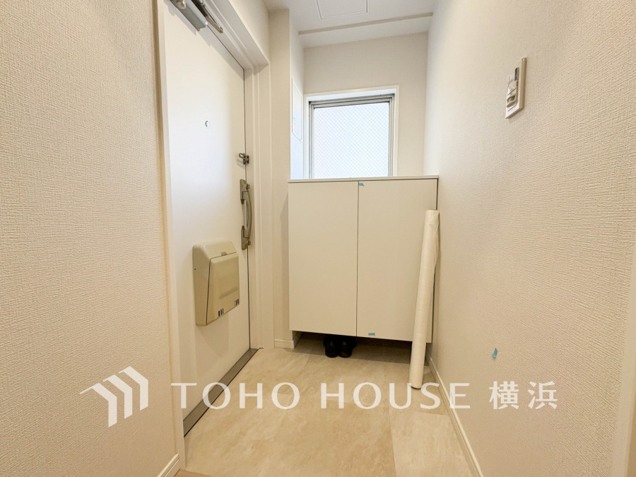 清潔感溢れる玄関がお出迎えする本邸宅の物語は、ここから始まる日常を期待させます。この場所には「希望」と「優越」で包み込んでくれる「特別」な空間があります。