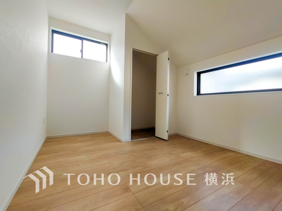 感性を育むプライベートルームはシンプルでスマートな空間。好みの空間で読書をしたり、音楽を聞いたりと一人の時間も充実したものにできます。