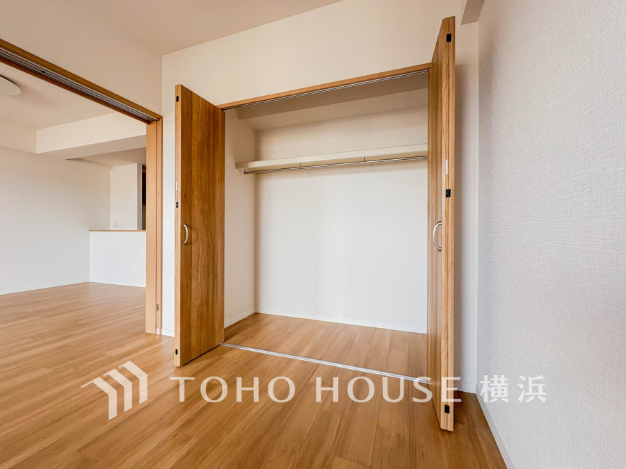 お客様の求める本当の“住み心地”とは何なのか。そのための一手間一工夫を惜しみません。街並みや周辺の環境に呼応しながら、美しく、そして毎日の暮らしを考慮した機能性の高い住まい。
