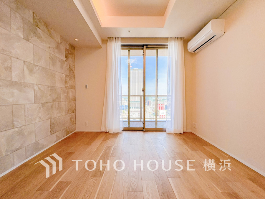 過ぎ行く時間をゆったりと感じることができる落ちついたプライベートルーム。リビングで楽しく過ごした後はゆっくり寛ぎの時間を満喫できます。静かな環境でリラックスタイムを愉しんで。