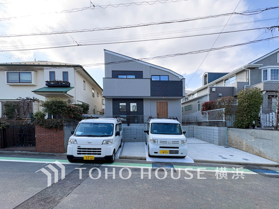 街に溶け合う美しい景観を生み出しているにも関わらず、採光や風通しを考えて設計された間取り。外観だけでなく、そこに住まうご家族の心地よさが最優先されますように。 