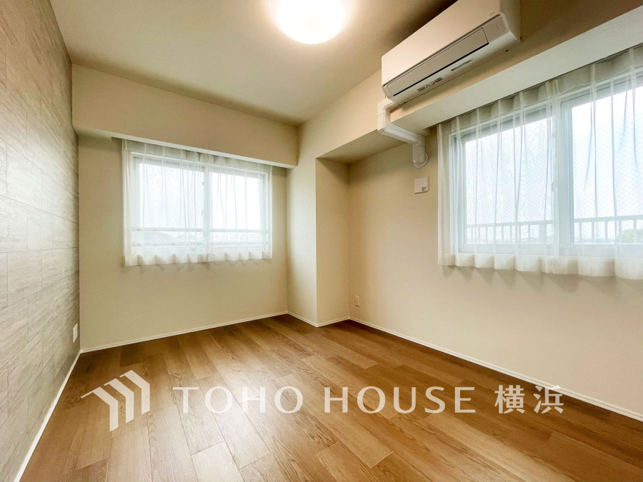 角部屋ならではの２面採光の居室は、十分な明るさを取り入れ心地よい風を提供します。