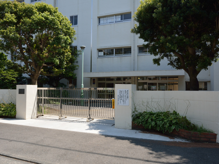 横浜市立瀬谷第二小学校…約950ｍ