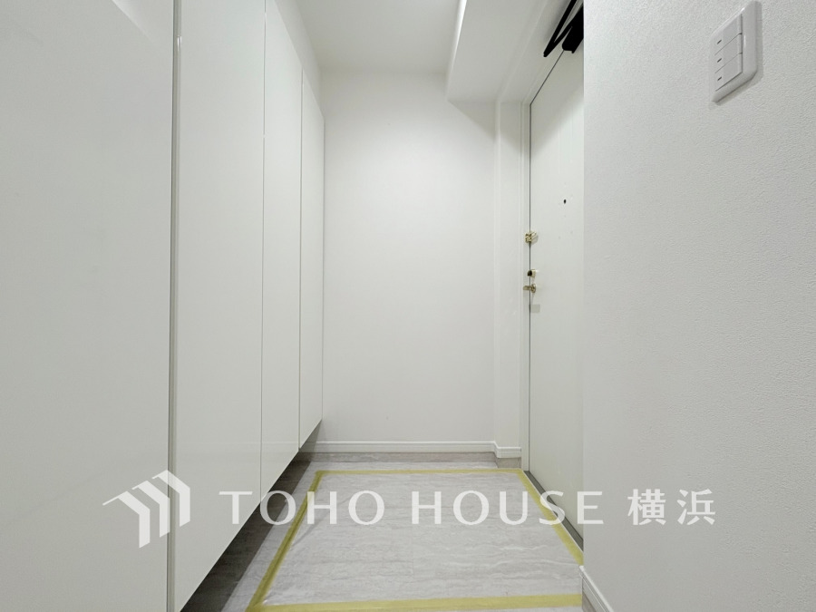 居住者の帰り、訪れる方を優しく迎え、やすらぎに満ちた生活空間を予感させる。健やかな暮らしを楽しめそう。