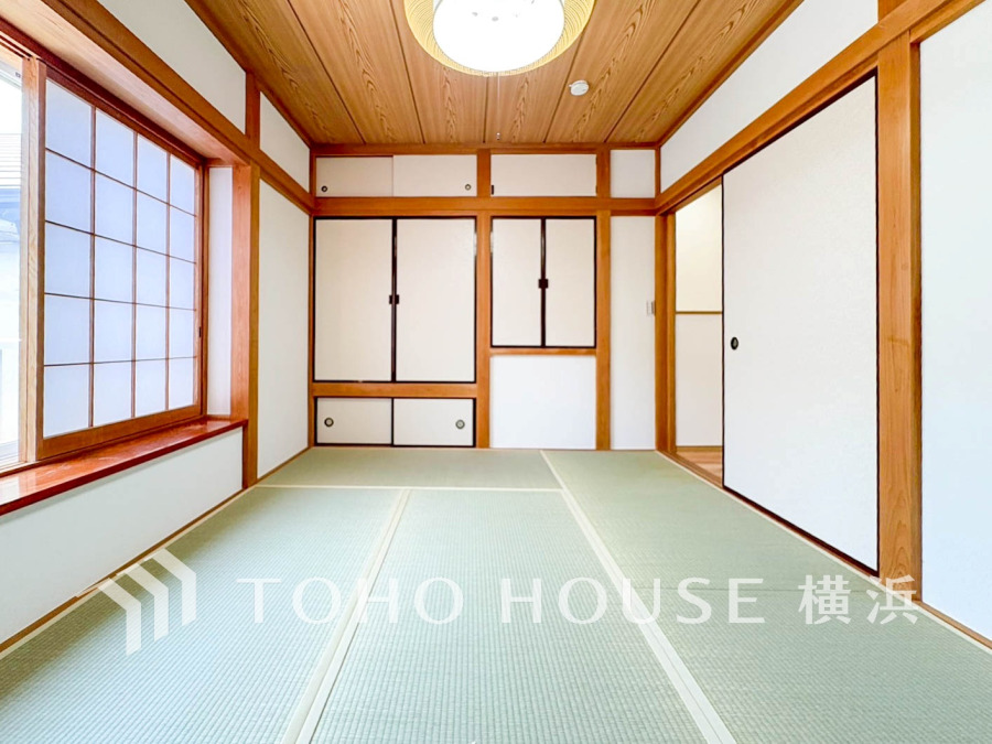和室は有るだけでも落ち着く空間ですが、 「家族団らん」 「来客時の客間」「赤ちゃんのお昼寝」等々多目的なスペースとして活用出来る便利な空間です。