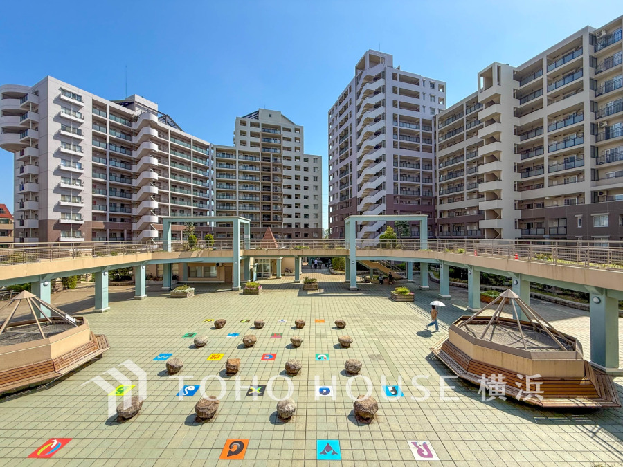 複数棟からなる総戸数417戸のビッグコミュニティにつき管理体制良好です。