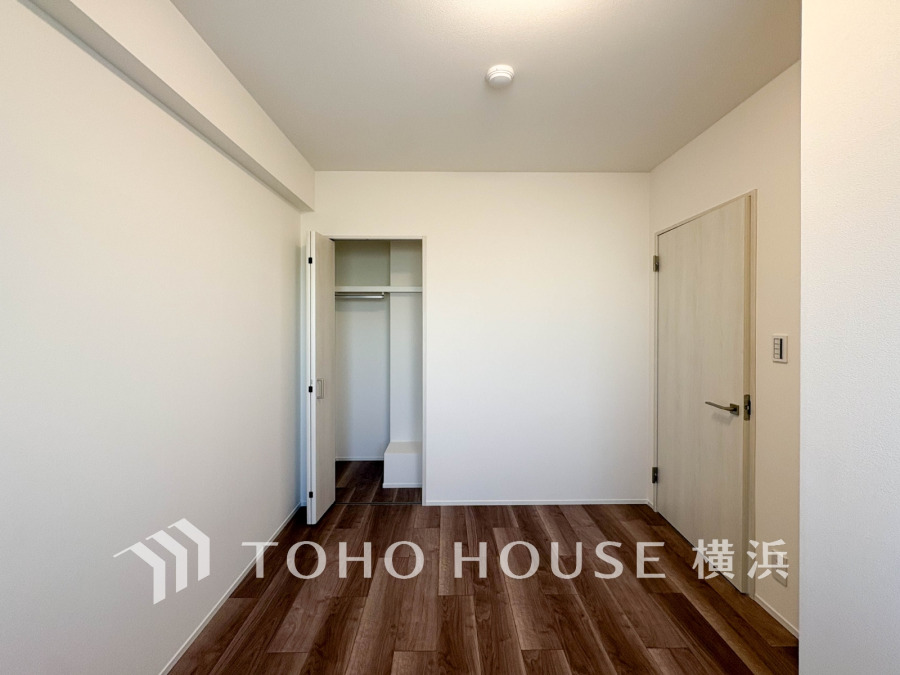 快適に過ごす条件は、一人ひとり違います。飾リ過ぎないシンプルな内装と偏り過ぎないデザインで統一しております。居住していく中でオーナー様だけの【マイホーム】に創り上げて下さい。