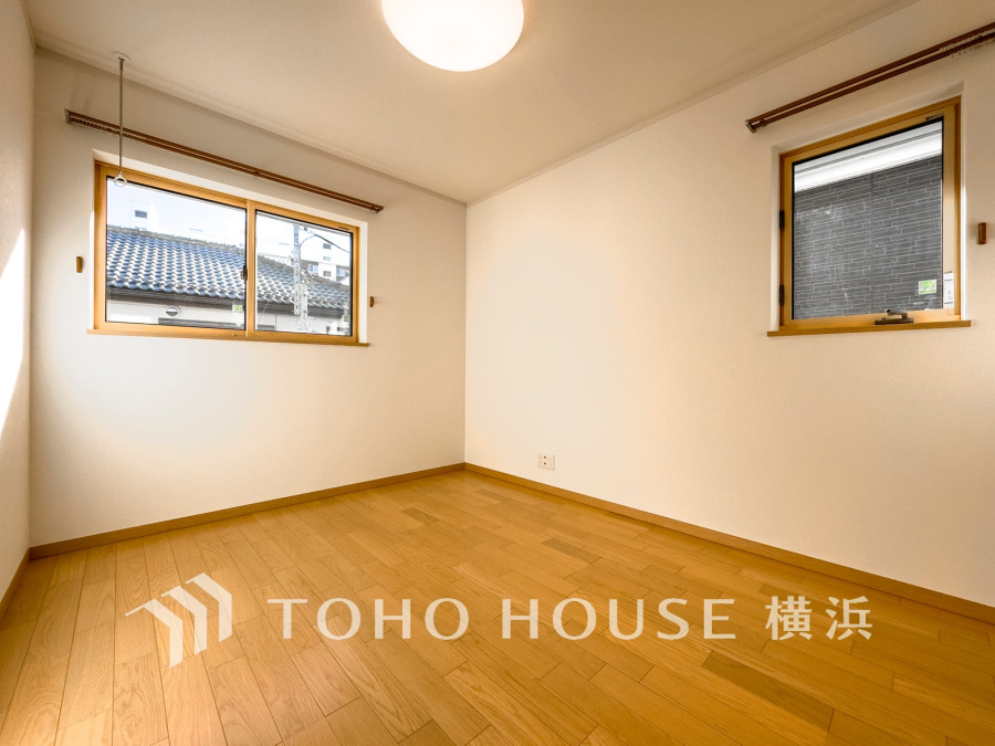 家族一人ひとりの大切なプライベート空間。趣味・感性で個性的に飾って頂けるようシンプルに仕上げてあります。