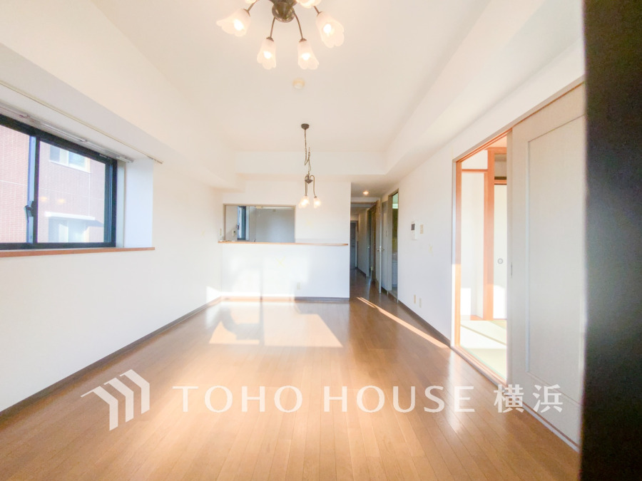 上質な時間を育む暮らしのメインステージ。寛ぎとコミュニケーションを育む居心地のよい場所。