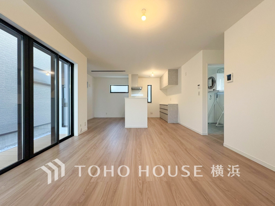 一日の中で多くの時間を過ごすことになる住まいだからこそ、いつも穏やかな空間であるように心掛けています。構成する建材などへの配慮が、住まう方の健康を守ります。