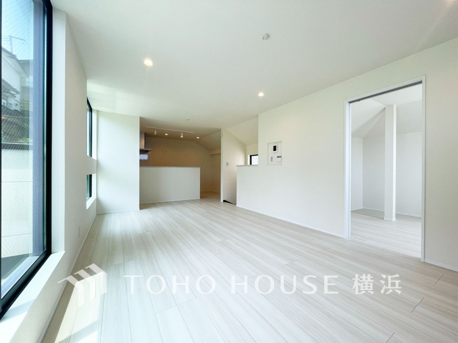 ご家族やお友達との時間など、多くの時を刻む空間。何気なく過ぎる時でさえも上質なひと時となる快適な空間を目指して。