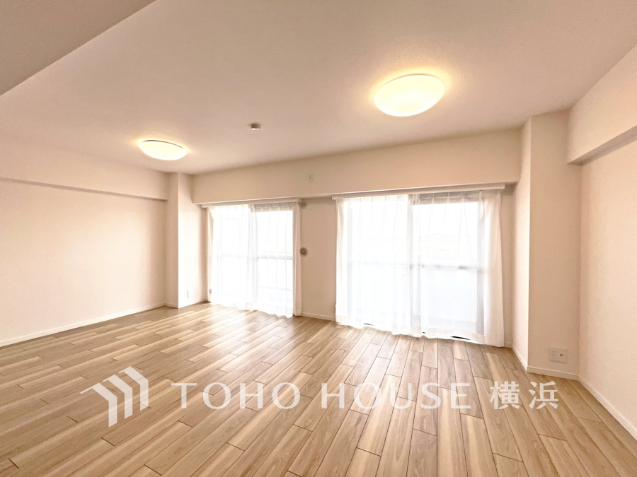 太陽の恵みを受けた明るい空間。吹きぬける風を感じながら爽やかで風通しの良い暮らしが叶います。
