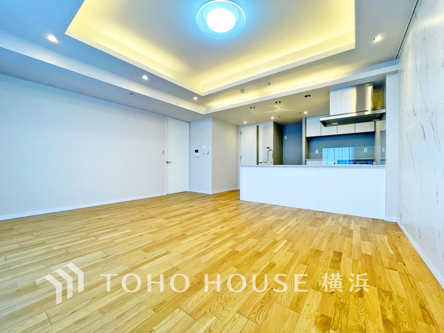 ご家族やお友達との時間など、多くの時を刻む空間。何気なく過ぎる時でさえも上質なひと時となる快適な空間を目指して。