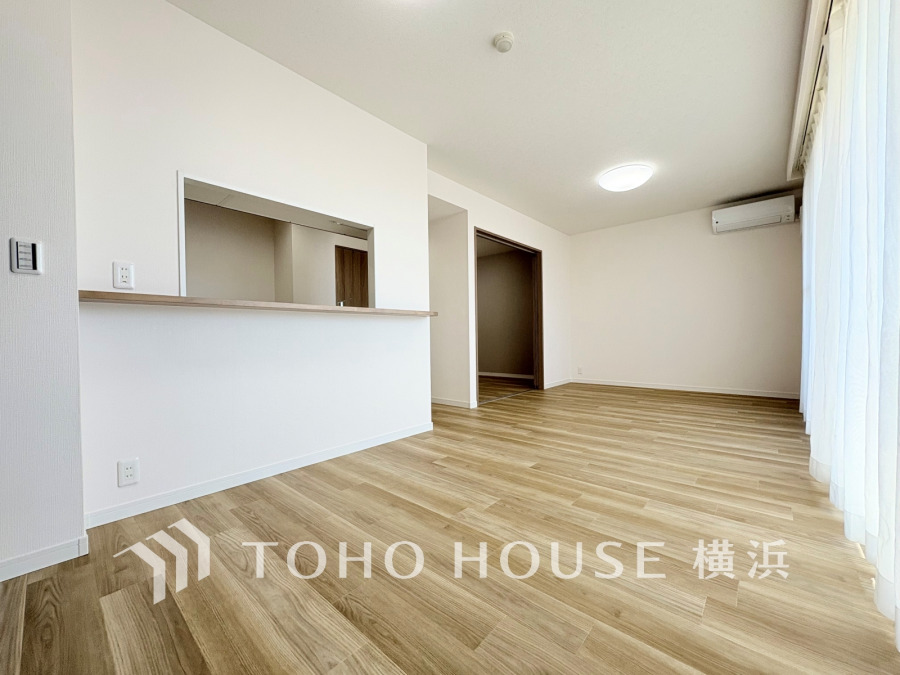 たくさんの想いが美しいカタチに彩られた時、そこにはひと時のくつろぎが生まれ、ゆっくりと愛着が育まれていきます。